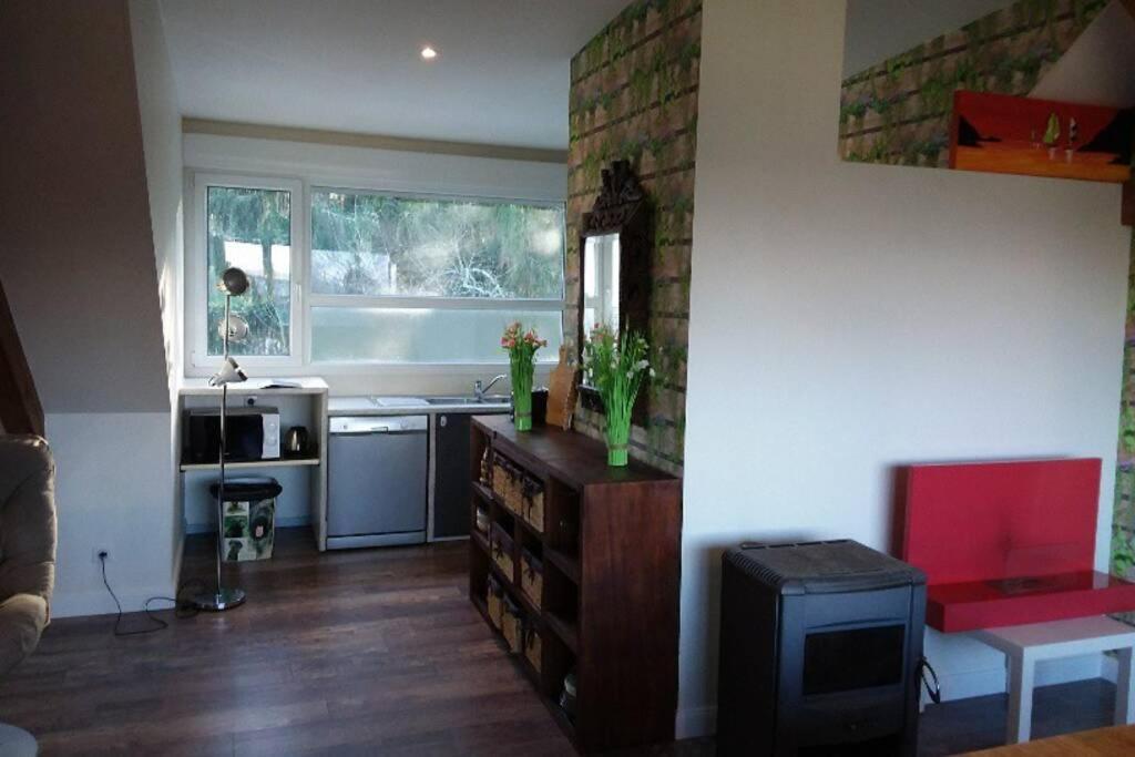 Appartement lumineux, calme et panoramique !! Pouligney-Lusans Extérieur photo