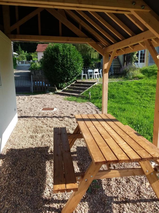 Appartement lumineux, calme et panoramique !! Pouligney-Lusans Extérieur photo